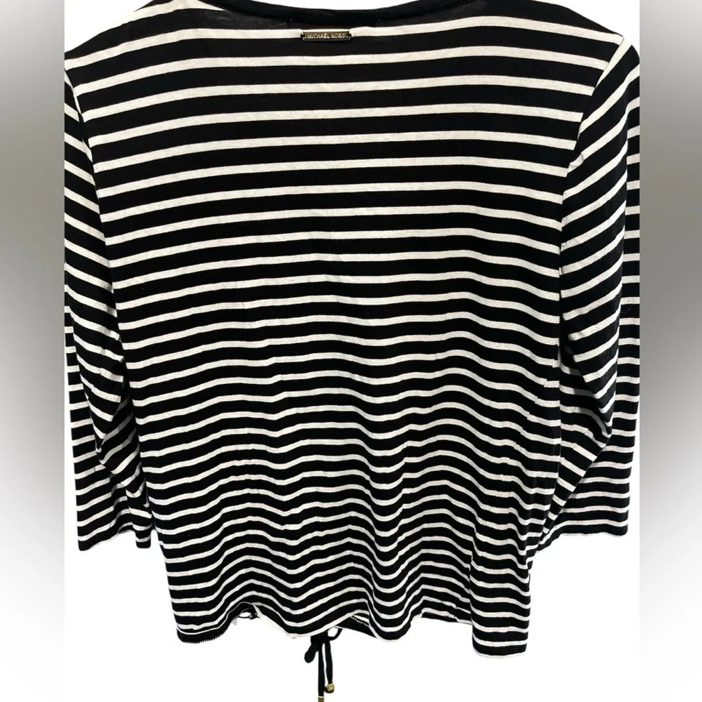 Michael Kors vintage Black and White Striped 3/4 sleeve blouse Medium